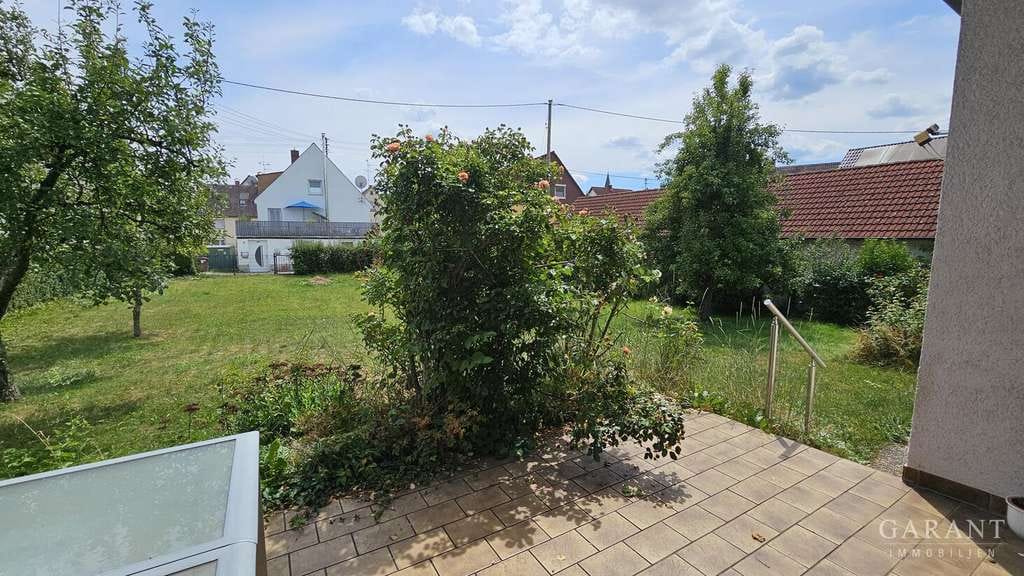 Immobilie in Ichenhausen - Charmantes Einfamilienhaus mit großem Garten und viel Platz zum Wohlfühlen - Bild 4