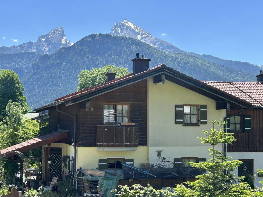 Immobilie in Schönau am Königssee - Doppelhaushälfte mit traumhaftem Bergpanorama in Schönau am Königssee - Bild 1