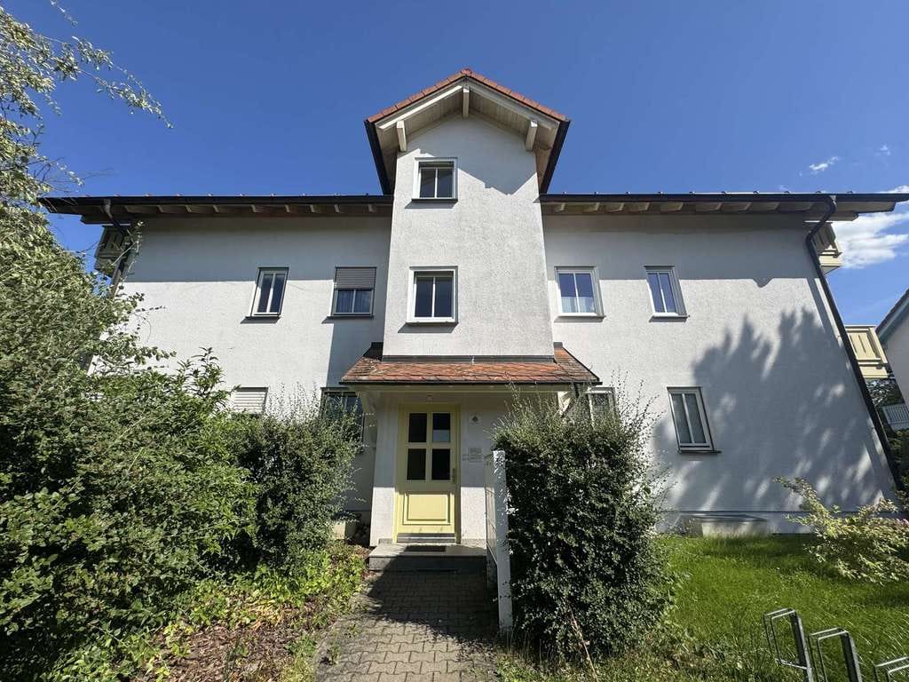 Immobilie in Klingenberg - ***Schicke 2 Raumwohnung mit zwei Balkonen, Bad mit Fenster, Abstellraum, TG-Stellplatz*** - Bild 3