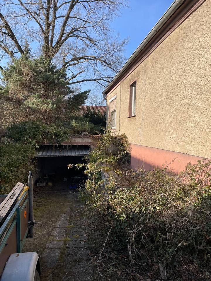 Immobilie in Panketal - Besichtigung  mit Anmeldung  Samstag 12:00 Uhr , Schnäppchen- ideal für Bauhandwerker ZFH in Panketal - Bild 0