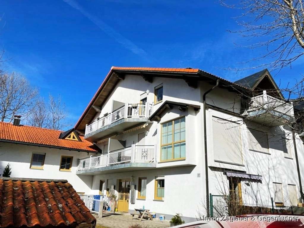 Immobilie in Neuschönau - Tolle 3-Zimmer-Wohnung im Bergdorf Waldhäuser - mit Garage! - Bild 0
