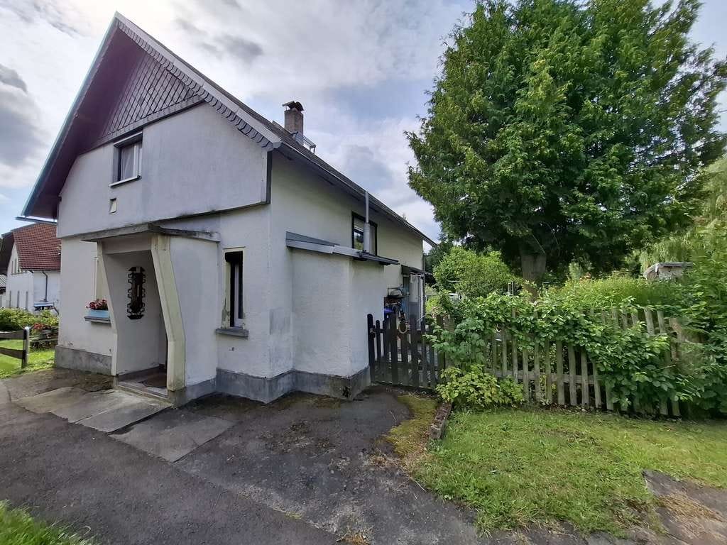 Immobilie in Neusalza-Spremberg - Feines Haus mit Wald in idyllischer Lage - Bild 2