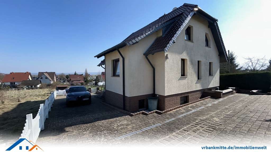 Immobilie in Leinefelde-Worbis - Einfamilienhaus mit Einliegerwohnung auf großzügigem Grundstück - Bild 1