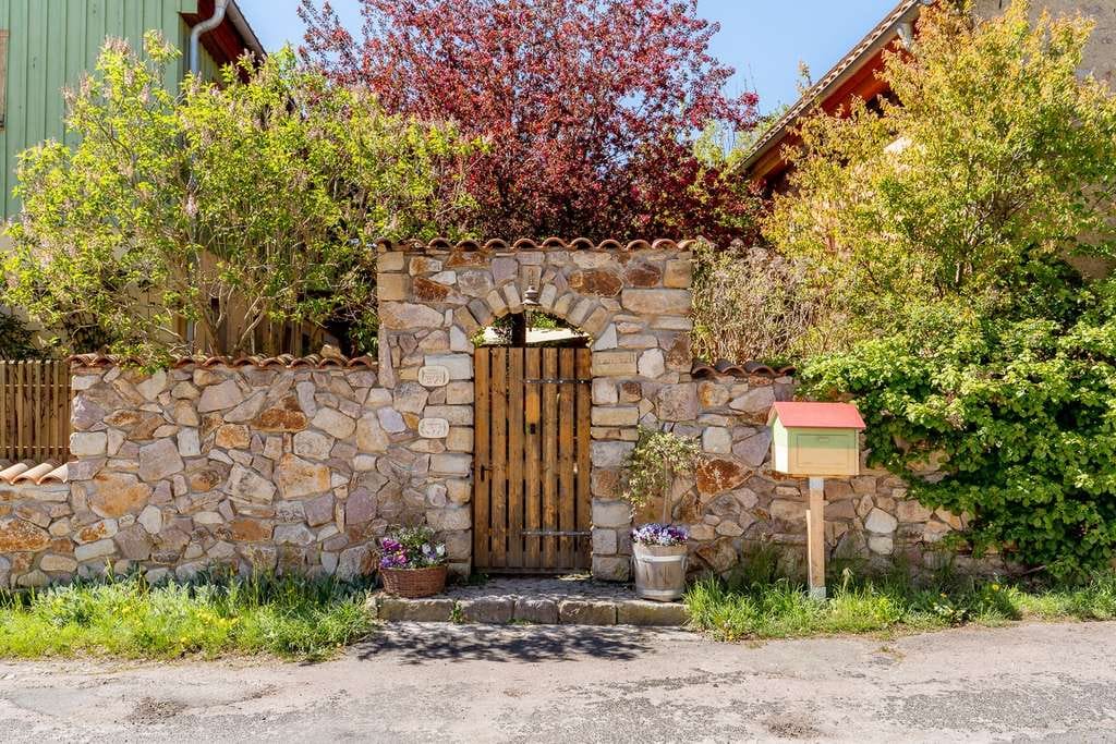 Immobilie in Käbschütztal - Familienidylle mit Fachwerkromantik, Bauerngarten und nachhaltiger Energetik - Landglück pur! - Bild 1