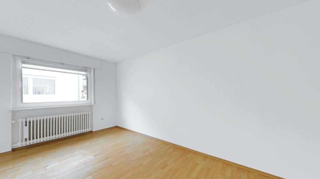 Immobilie in Steinwenden - 3-Familienhaus mit Garage, Terrasse und Eingang von zwei Seiten - kurzfristig bezugsfertig - Bild 2