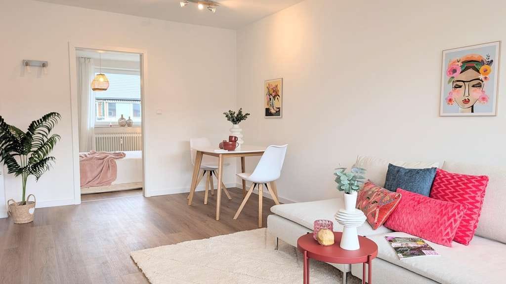 Immobilie in Schwarzenbek - Bezugsfreie 2-Zi.-Wohnung mit Balkon & Garage - ideal für Eigennutzer oder Kapitalanleger - Bild 1