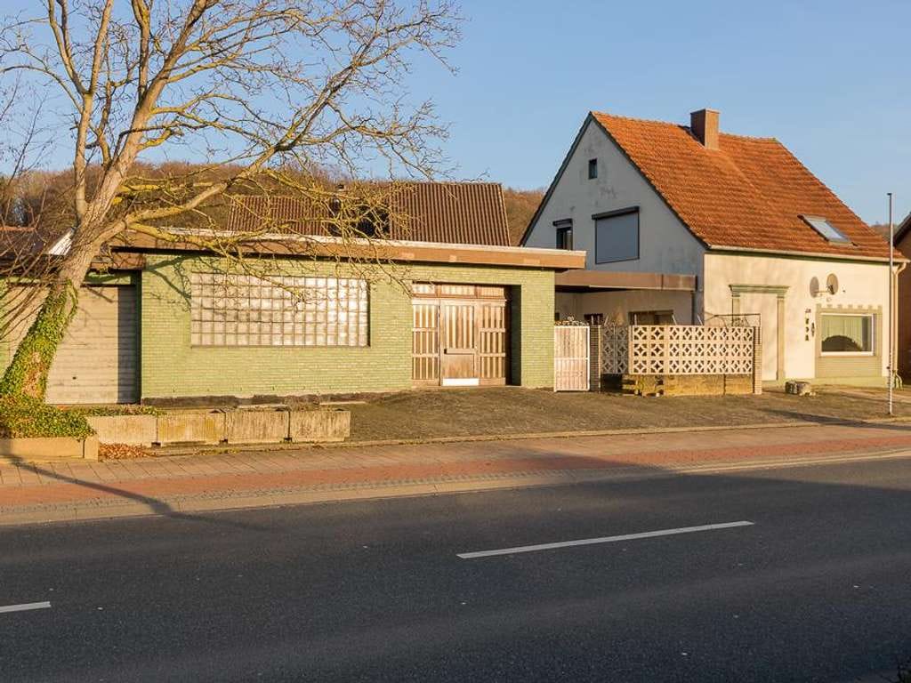 Immobilie in Hiddenhausen - Wohnen, Arbeiten, Gestalten – vielseitiges Wohn- und Gewerbehaus in Lippinghausen - Bild 1