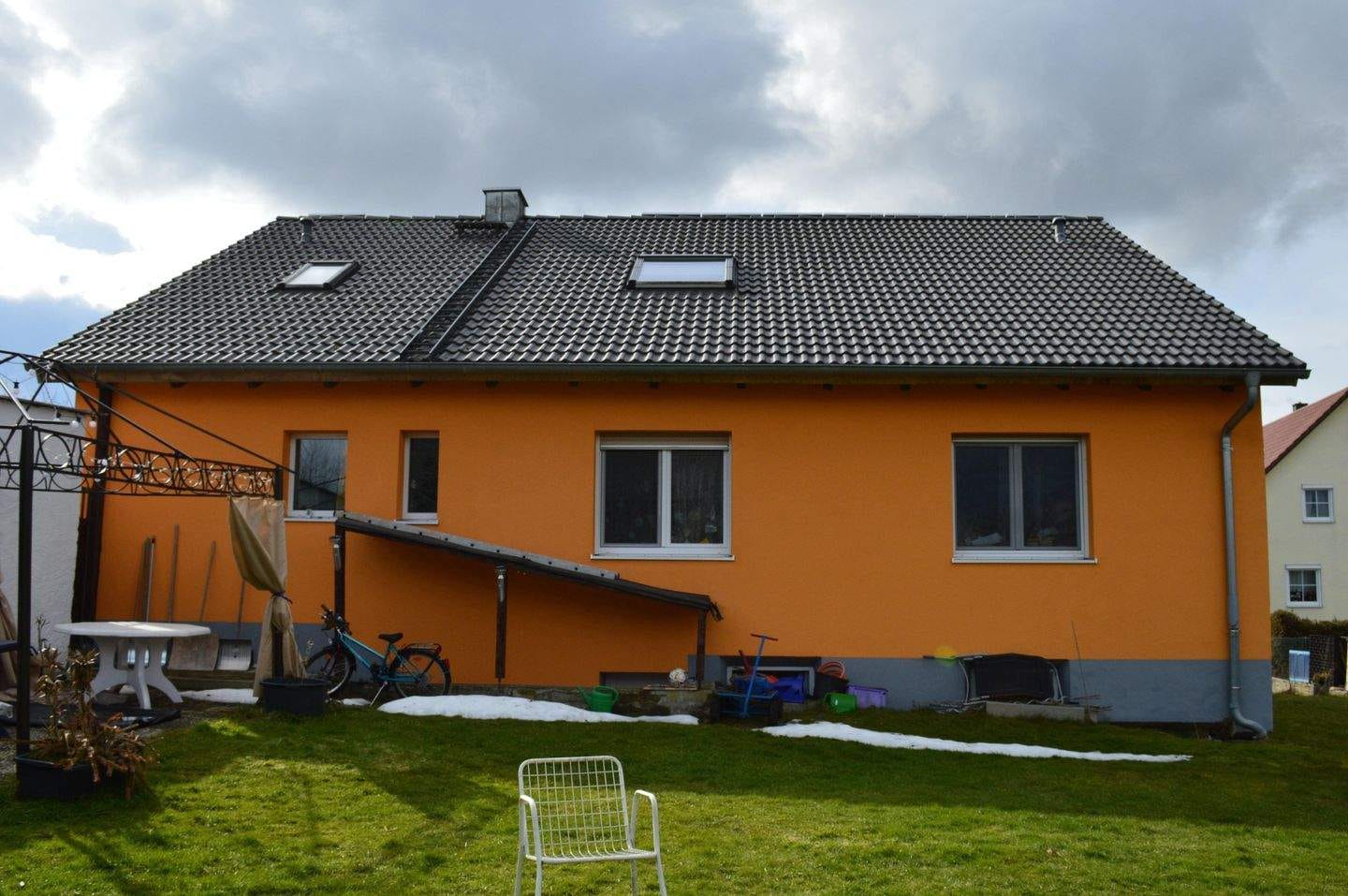 Immobilie in Rottenburg a. d. Laaber - Einfamilienhaus mit großen Garten - Bild 1