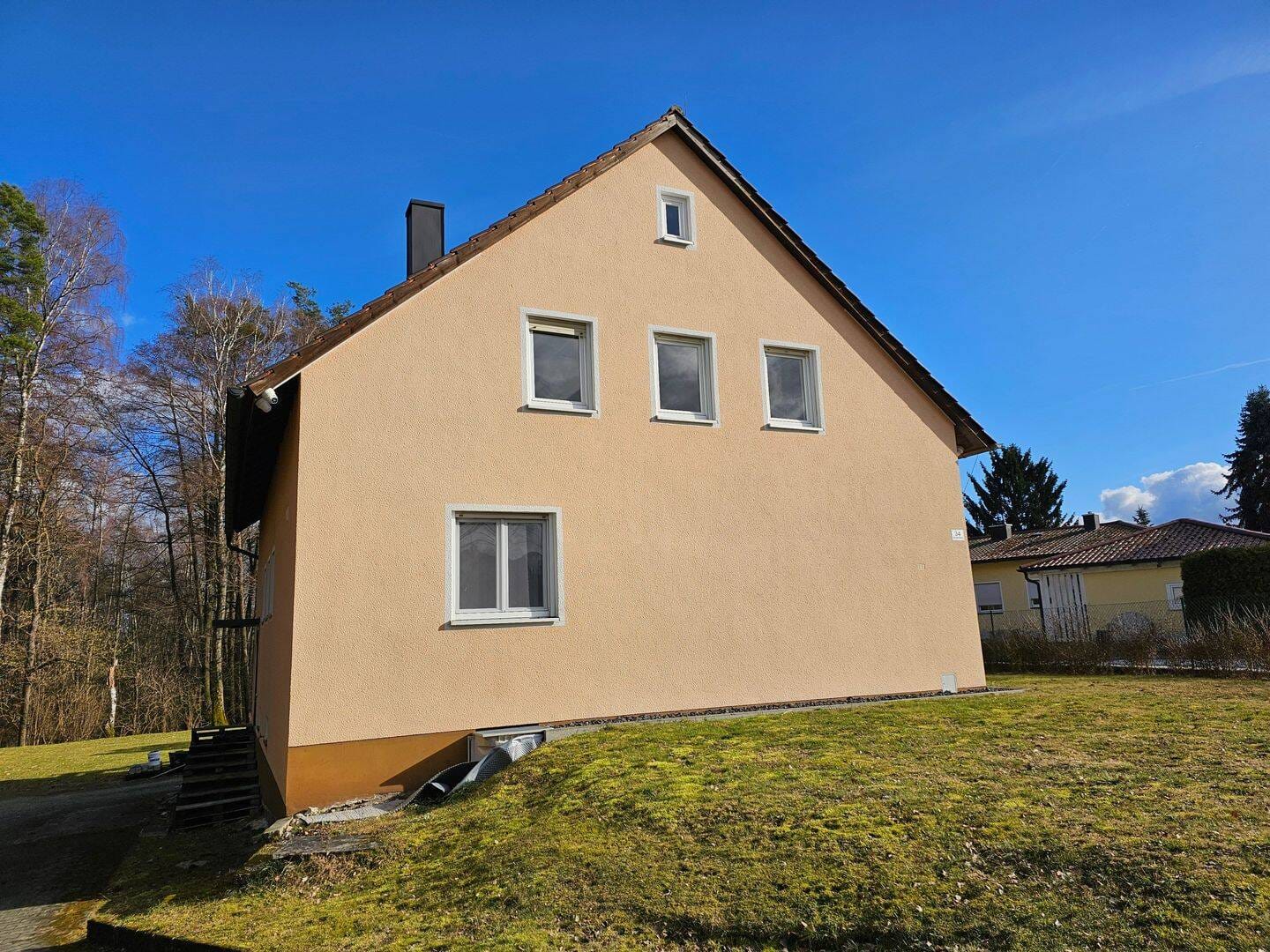 Immobilie in Luhe-Wildenau - Familienfreundliches Haus mit geräumigem Garten in Luhe-Wildenau - Bild 1
