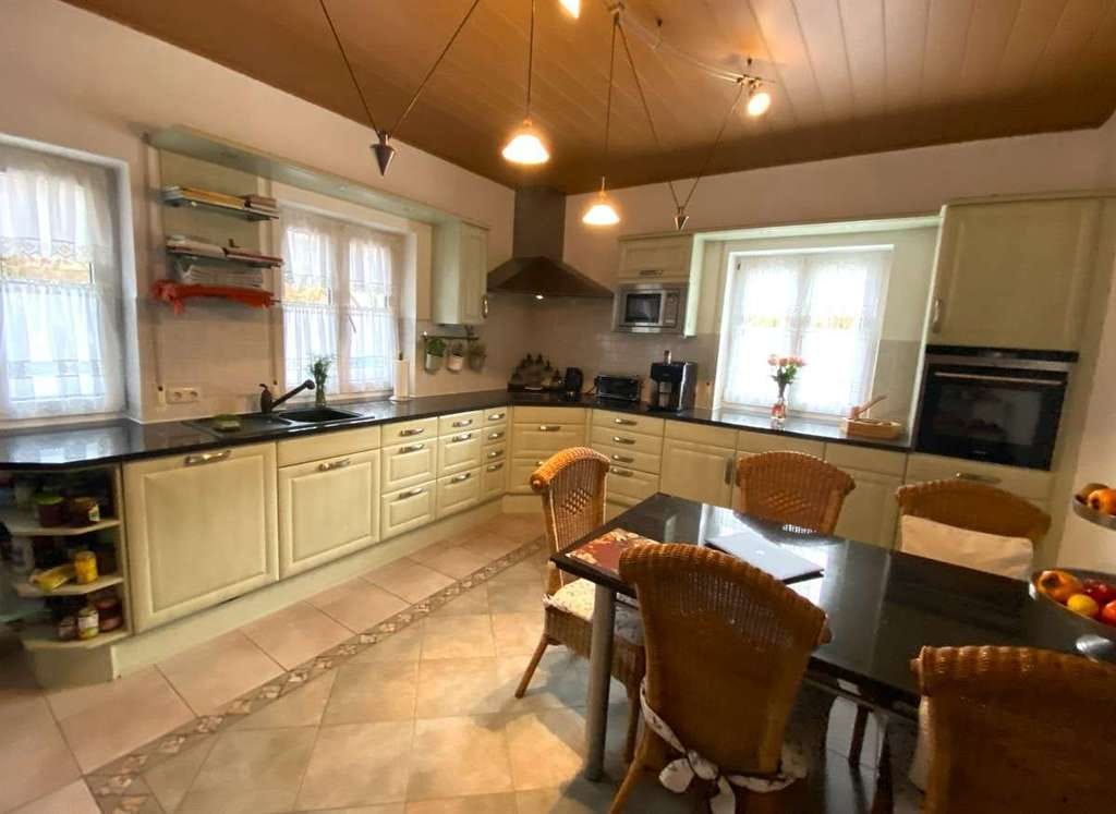 Immobilie in Wurmannsquick - Hochwertiges MEHRFAMILIENHAUS mit Pool, Sauna und Doppelgarage - Bild 1