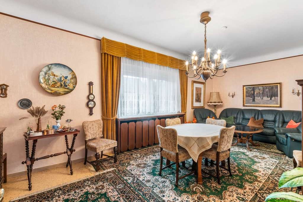 Immobilie in Zossen - Großzügiges Einfamilienhaus auf ca. 900 m² Grundstück – optional mit angrenzender Liegenschaft - Bild 1