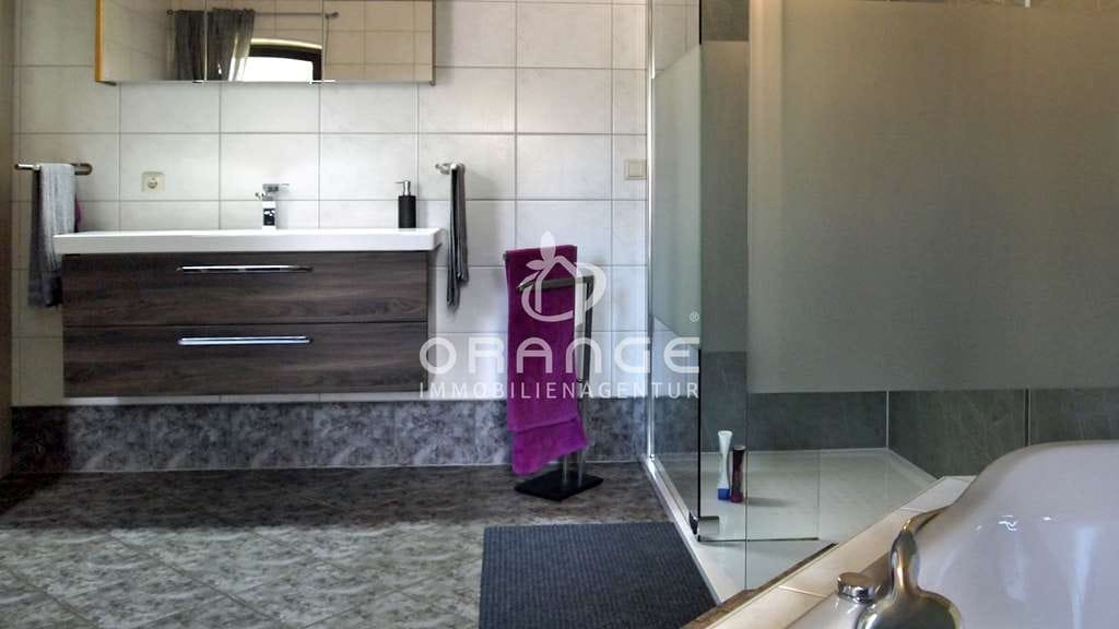 Immobilie in Meyenburg - ***modernes Landhaus mit Nebengelass und Garten in Alleinlage*** - Bild 2