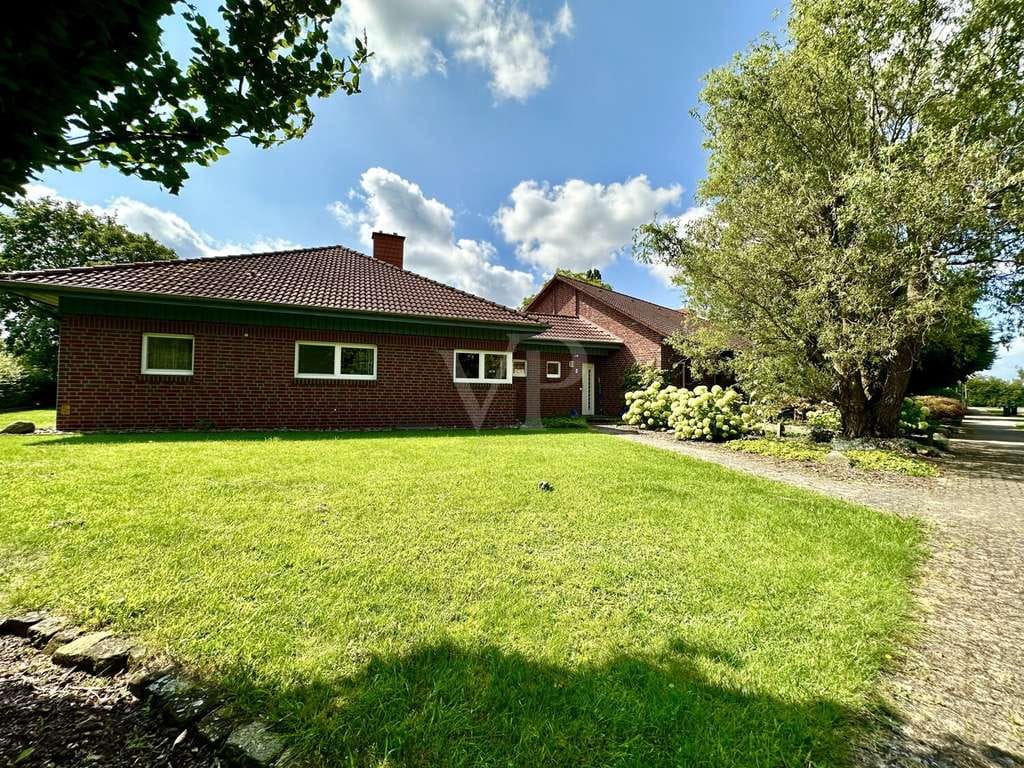 Immobilie in Handrup - Bungalow-Ensemble für Mehrgenerationenwohnen mit Wellnessbereich, PV-Anlage und tollem Grundstück - Bild 2