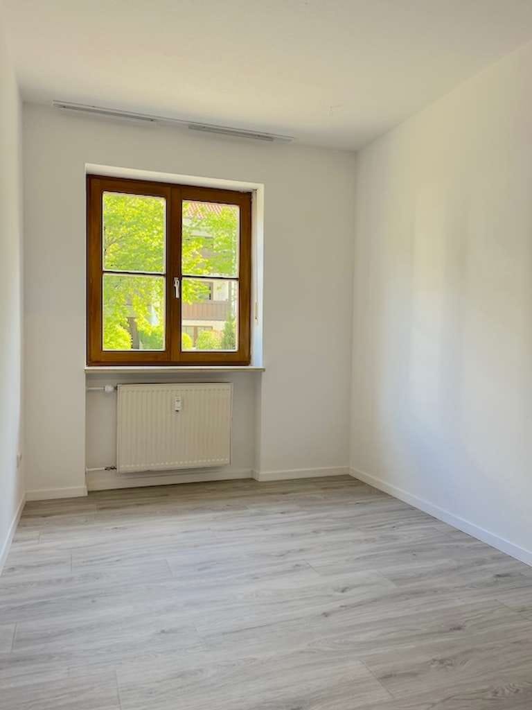 Immobilie in Neuötting - Wohnzimmer XXL – 2,5-Zimmer-Wohnung mit Balkon - Bild 3