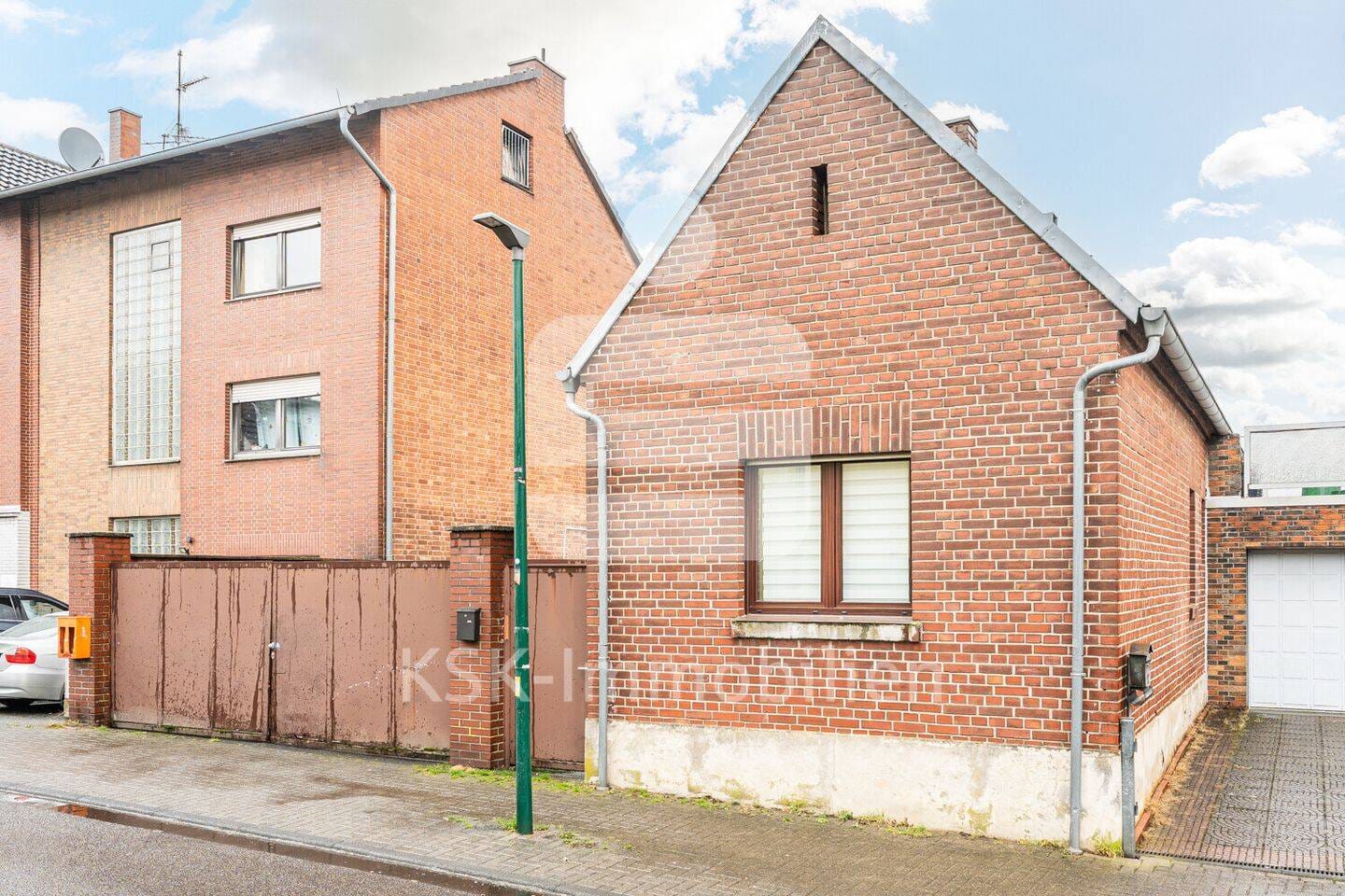 Immobilie in Hürth - Kapitalanlage mit Perspektive: Mehrfamilienhaus und Einfamilienhaus im Paket! - Bild 2