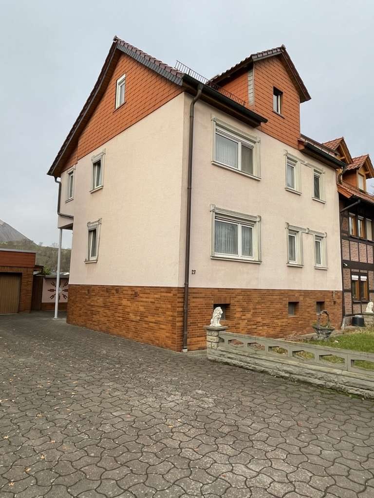 Immobilie in Heringen - Charmantes Einfamilienhaus mit großem Garten, Doppelgarage - Bild 0