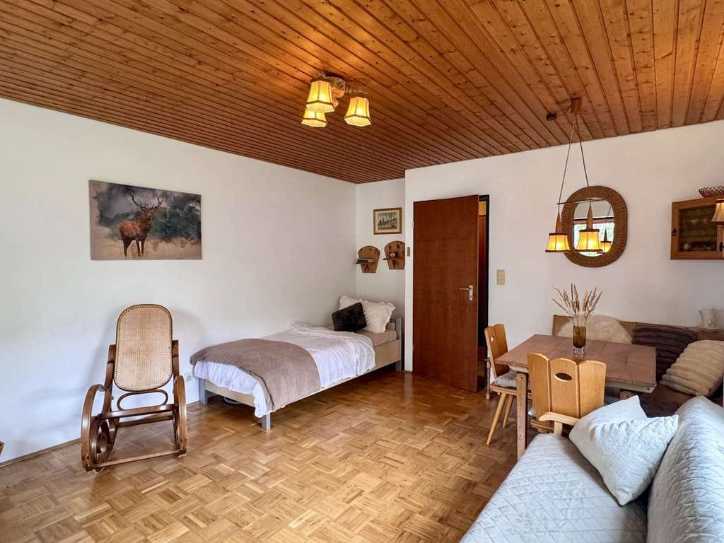 Immobilie in Schleching - Charmantes 1-Zimmer-Apartment mit Terrasse und Bergpanorama im Chiemgau - Bild 2