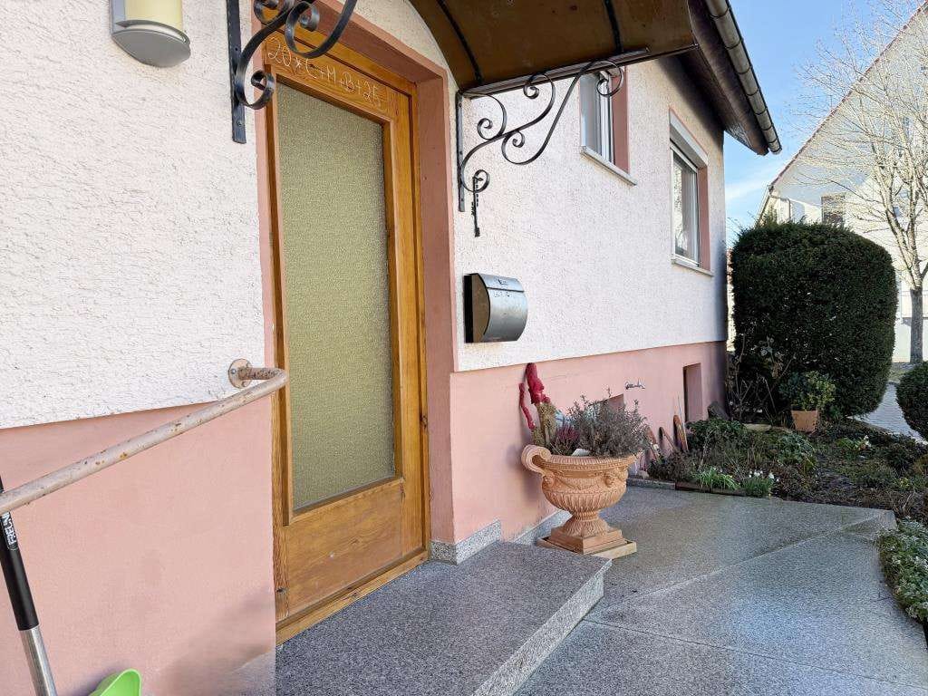 Immobilie in Winterlingen - Interessantes Einfamilienhaus mit Potenzial in Winterlingen - Bild 1