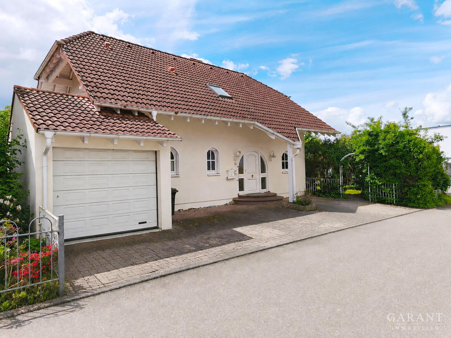 Immobilie in Starzach - Freistehendes Familienhaus mit 6 Zimmern, Süd-/Westgarten & Garage - sofort bezugsfrei - Bild 0