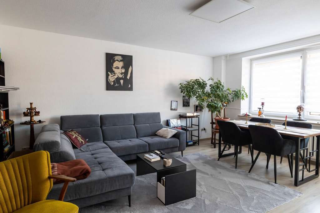 Immobilie in Delmenhorst - *** ERDGESCHOSS WOHNUNG mit GARAGE und TERRASSE mit MARKISE - TEILMODERNISIERT *** - Bild 0