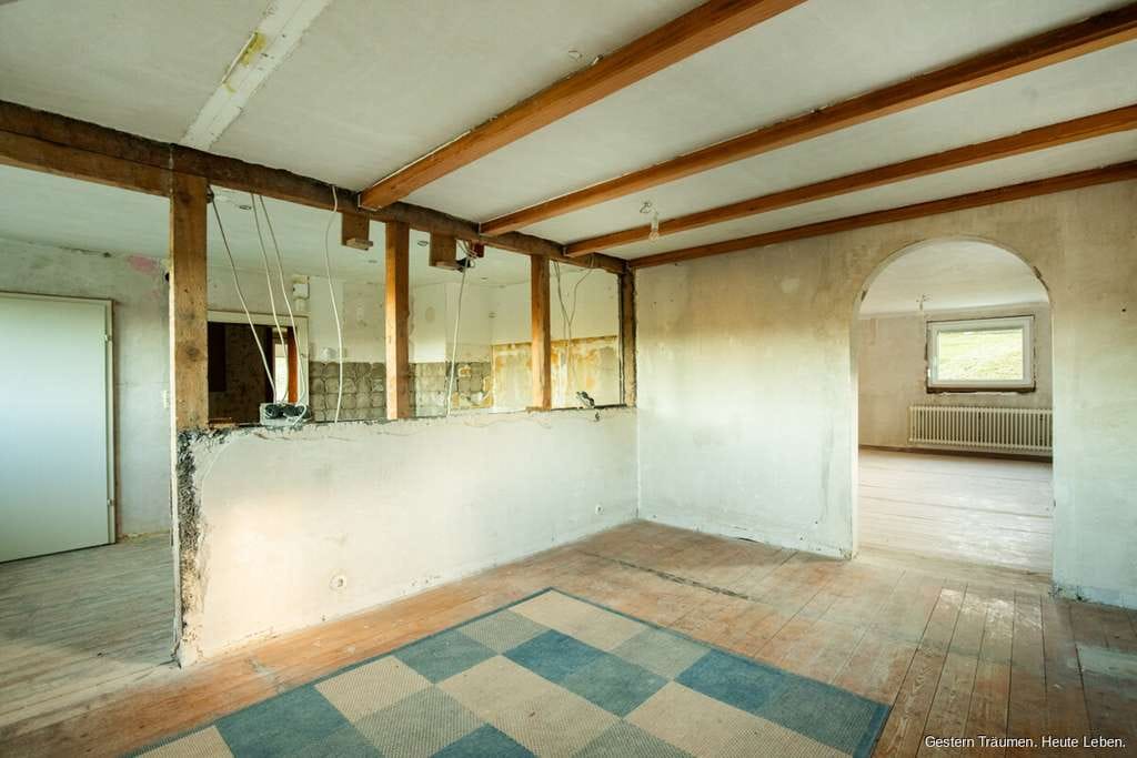 Immobilie in Hinterzarten - Seltenes Schwarzwald-Unikat mit Geschichte– freistehendes Haus in Toplage am Skilift in Hinterzarten - Bild 3