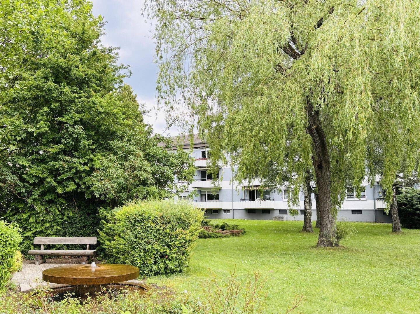 Immobilie in Großkrotzenburg - Grosse, ansprechend geschnittene 4-Zi-Whg in guter Lage - BEZUGSFREI !! - renovierungsbedürftig - Bild 2