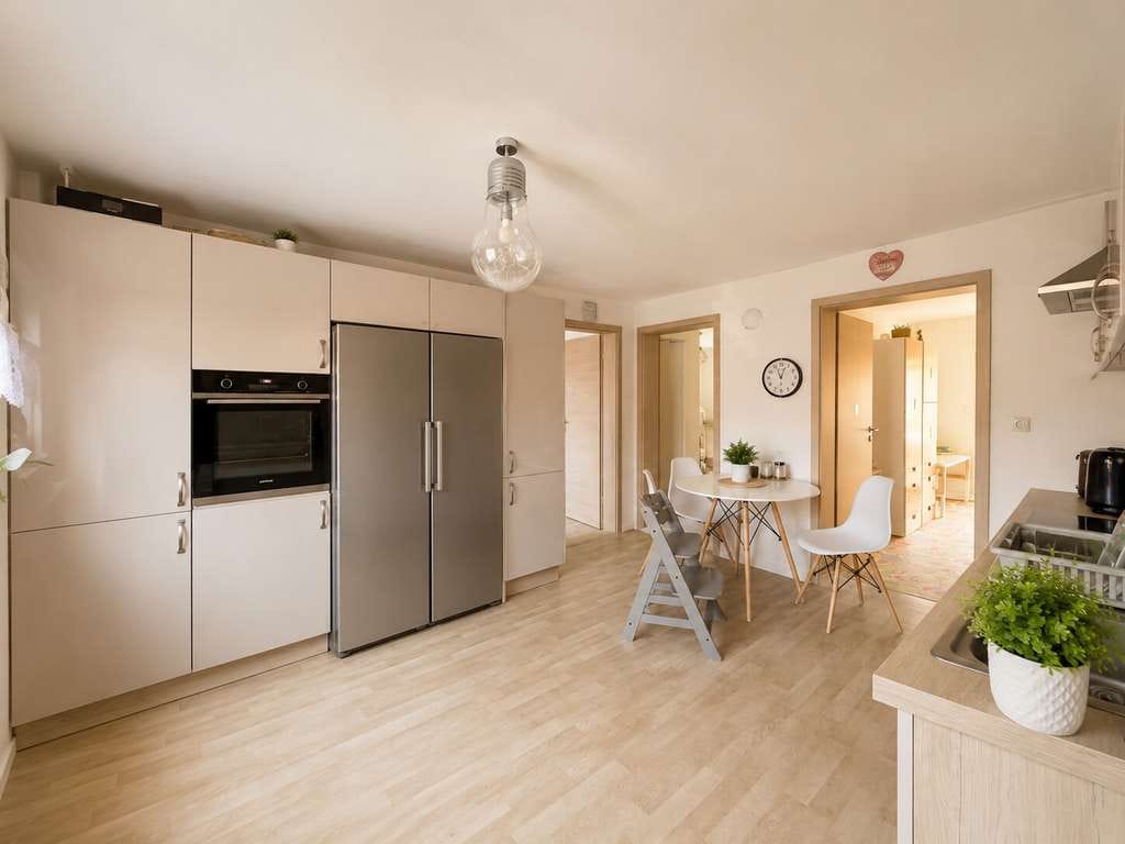 Immobilie in Altfraunhofen - Seltene Gelegenheit: Mehrfamilienhaus mit drei Wohneinheiten, Garten und einzigartigem Weitblick! - Bild 2