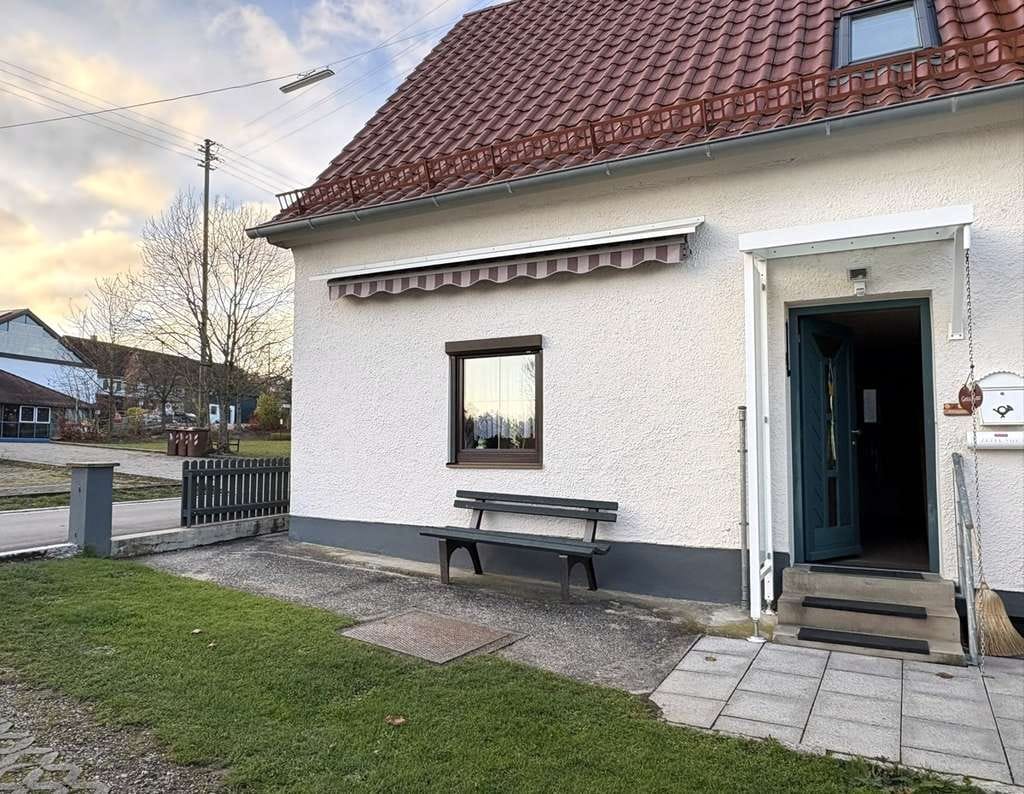 Immobilie in Walkertshofen - Charmant, solide, ausbaufähig ist dieses Einfamilienhaus in Walkertshofen - Bild 2