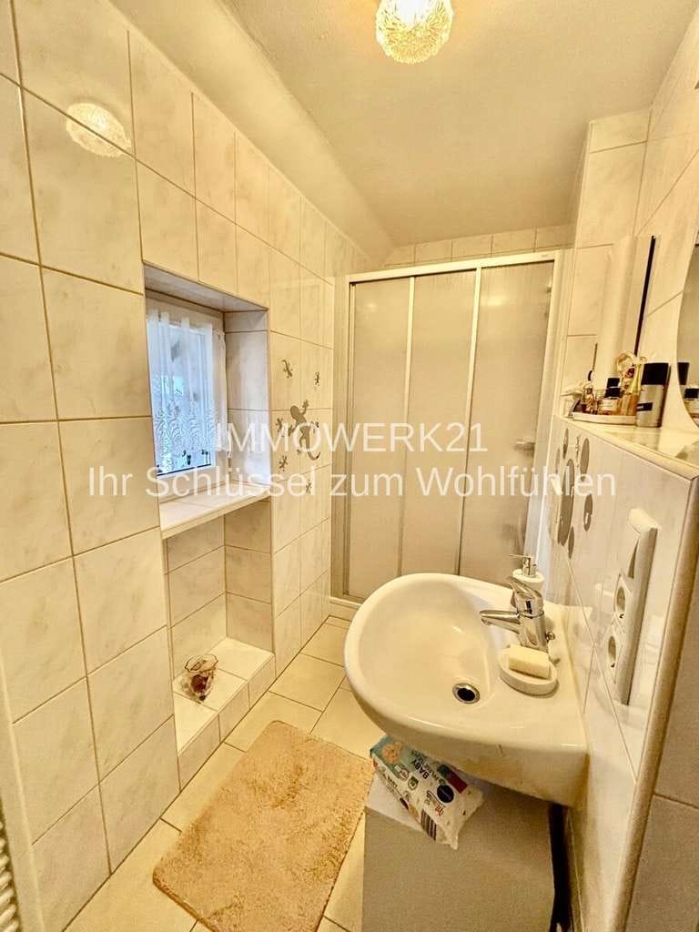 Immobilie in Kall - MFH mit 6 WE + 5 Garagen + Bauland in zentraler Lage von Kall - Top Rendite! ca. 40.000€ Kaltmiete!! - Bild 3