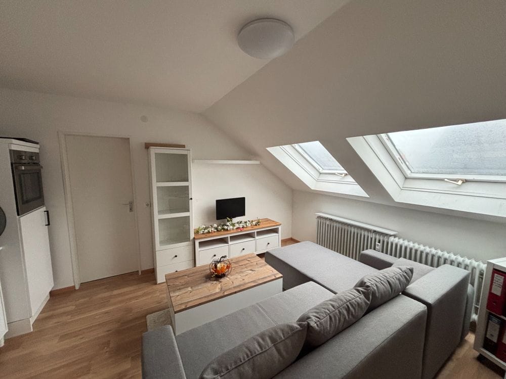 Immobilie in Ehningen - Charmante 2-Zimmer Wohnung inkl. Stellplatz&Einbauküche, Möbel-sofort verfügbar! - Bild 0