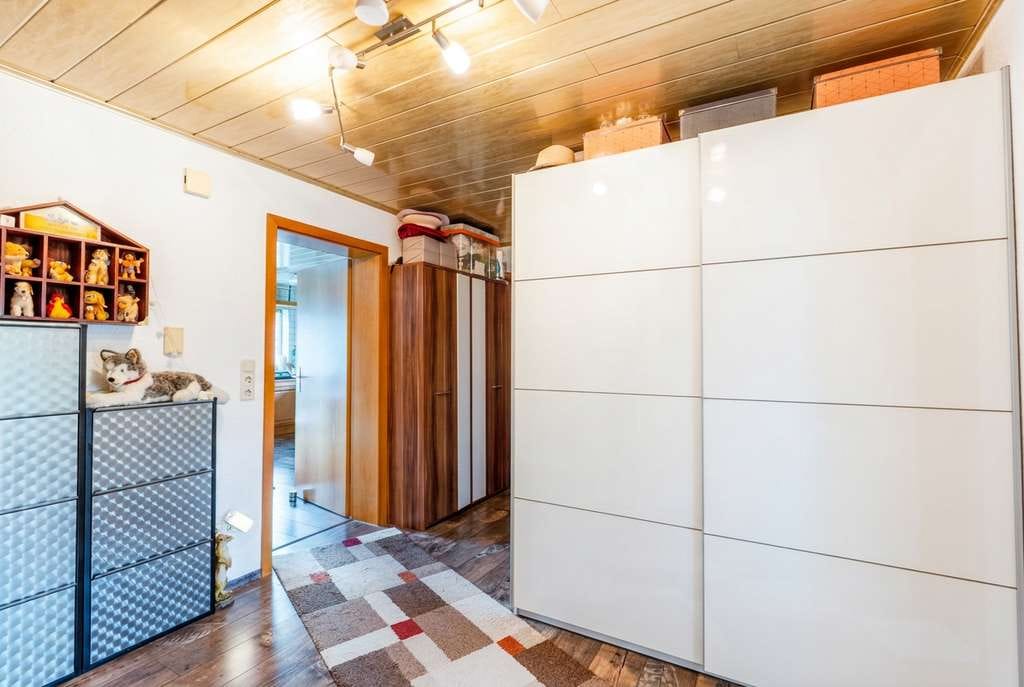 Immobilie in Mössingen - Mehrfamilienhaus mit viel Potenzial – attraktive Kapitalanlage/Mehrgenerationenwohnen in Talheim - Bild 4