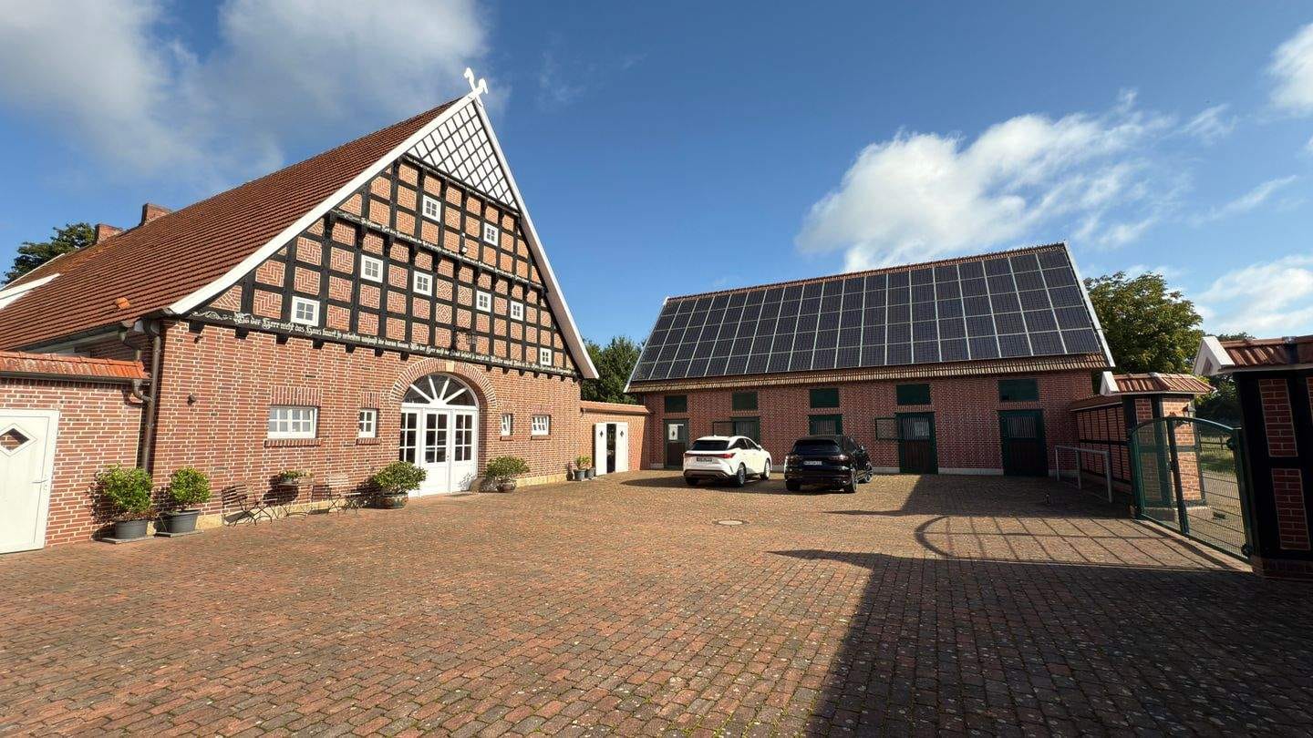 Immobilie in Menslage - Direkt vom Eigentümer: einmaliger Resthof mit Pferdestall für 10 Pferde und großem Grundstück sowie weiteren Gebäuden  - Bild 3