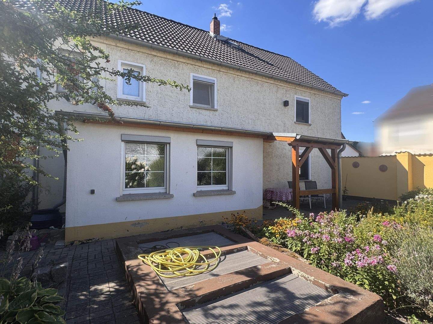 Immobilie in Bördeland - Charmantes Einfamilienhaus mit Innenhof, Doppelgarage und Ausbaupotenzial in ruhiger Lage von Eggersdorf - Bild 0