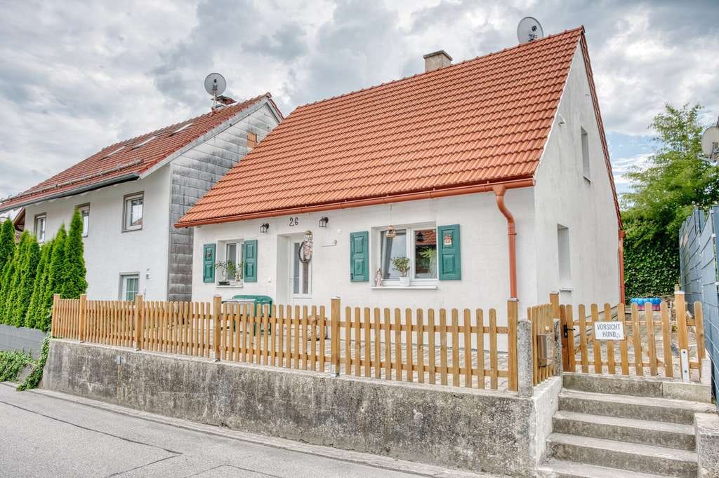Immobilie in Gangkofen - ***Gemütliches Einfamilienhaus mit Garten – der leistbare Traum vom Eigenheim.*** - Bild 0