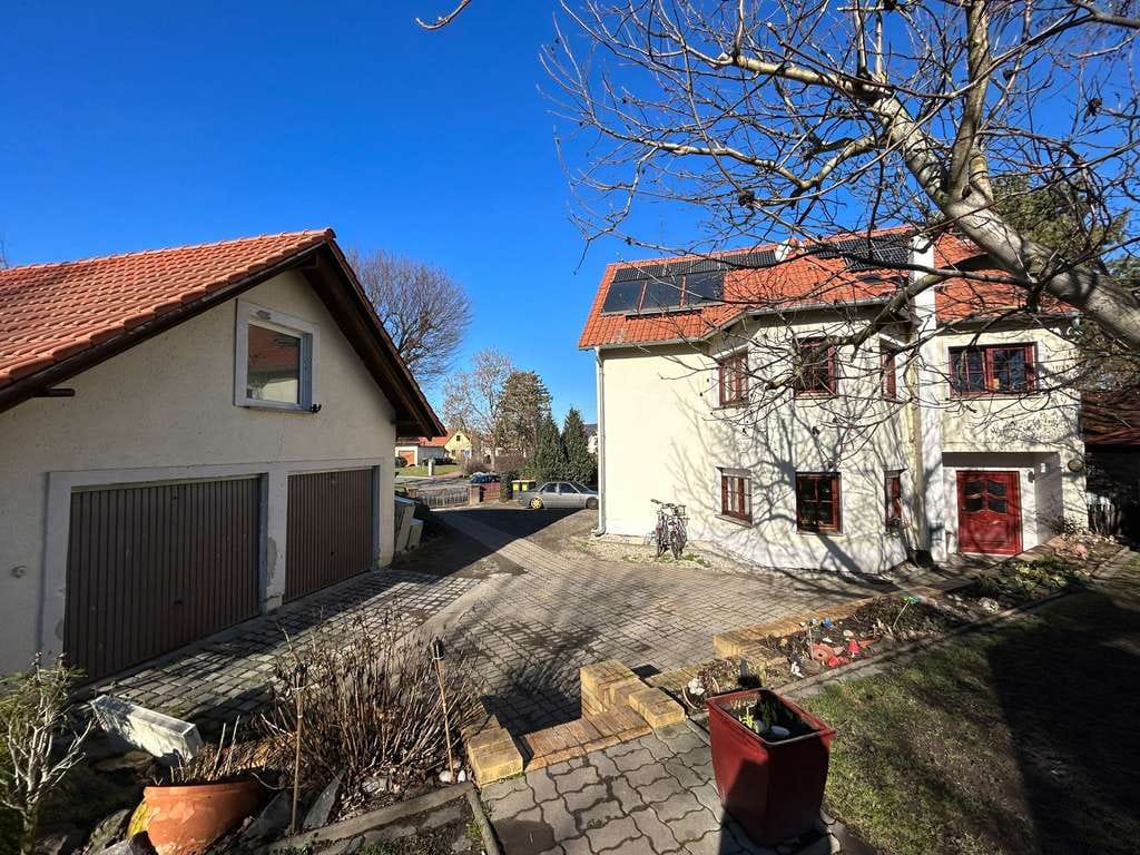Immobilie in Großpösna - Große Erdgeschosswohnung in einem Zweifamilienhaus nähe Störmthaler See - Bild 0