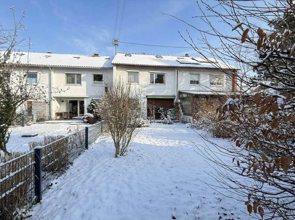 Immobilie in Isny im Allgäu - Charmantes Reihenmittelhaus mit Renovierungspotenzial im idyllischen Isny im Allgäu - Bild 3