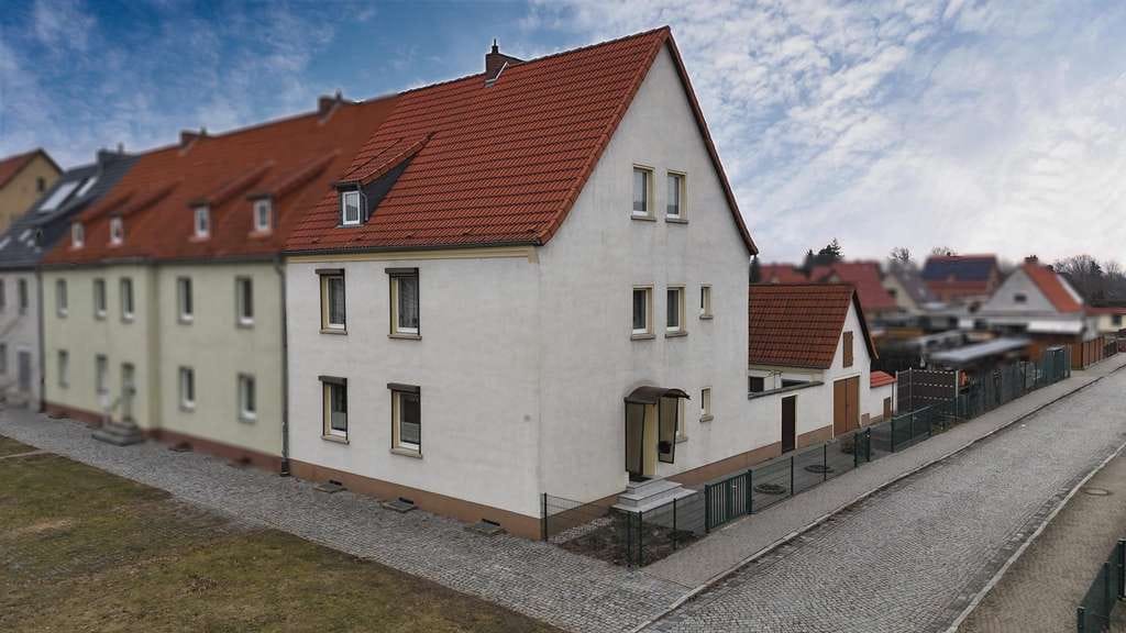 Immobilie in Seeland - Wohnhaus mit Entwicklungspotential - Bild 1