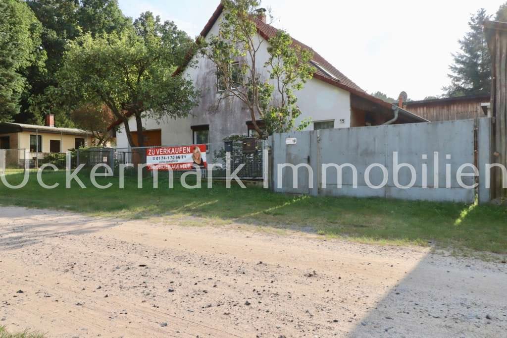 Immobilie in Schorfheide - Lage, Dorfrandlage, Traumlage – Einfamilienhaus in Klandorf zu verkaufen! - Bild 1
