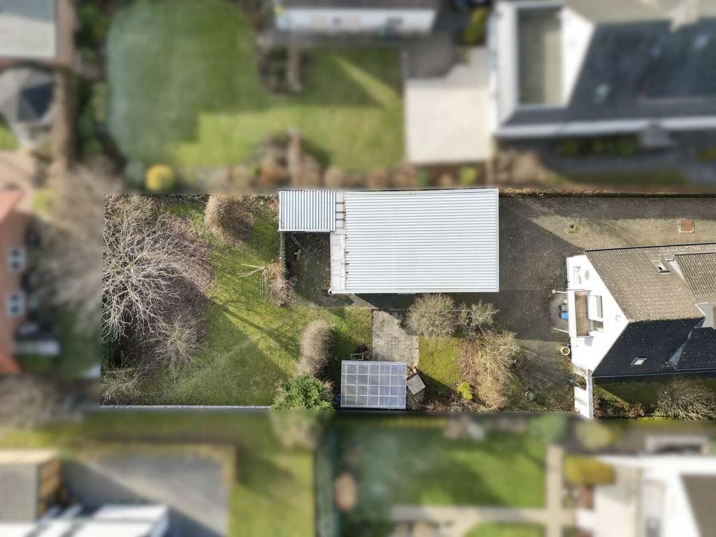 Immobilie in Schlangen - Einfamilienhaus in ruhiger Lage von Schlangen
mit großen Grundstück - Bild 3