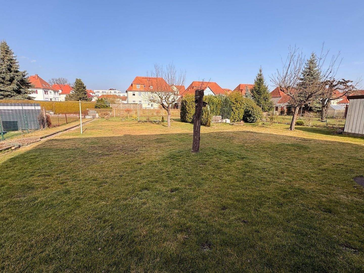 Immobilie in Gerstungen - Zeitlos schönes Ein-/ oder Zweifamilienhaus auf sonnenverwöhntem Grundstück - Bild 3