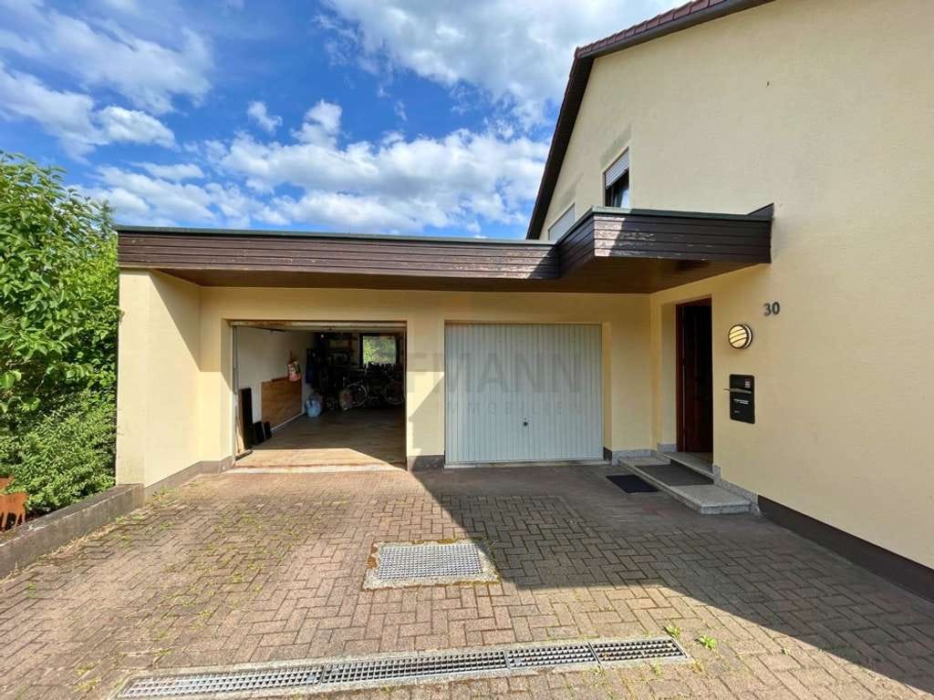 Immobilie in Bad Kissingen - geräumige 4 Zimmer Eigentumswohnung mit Balkon und Garage - Bild 1