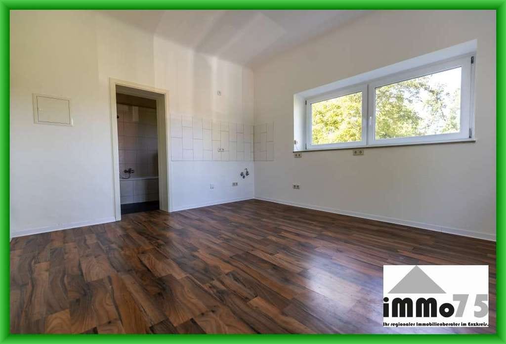 Immobilie in Schömberg - einziehen, vermieten oder Urlaubsresidenz: modernisierte 2-Zimmer-Wohnung mit Blick ins Grüne - Bild 1