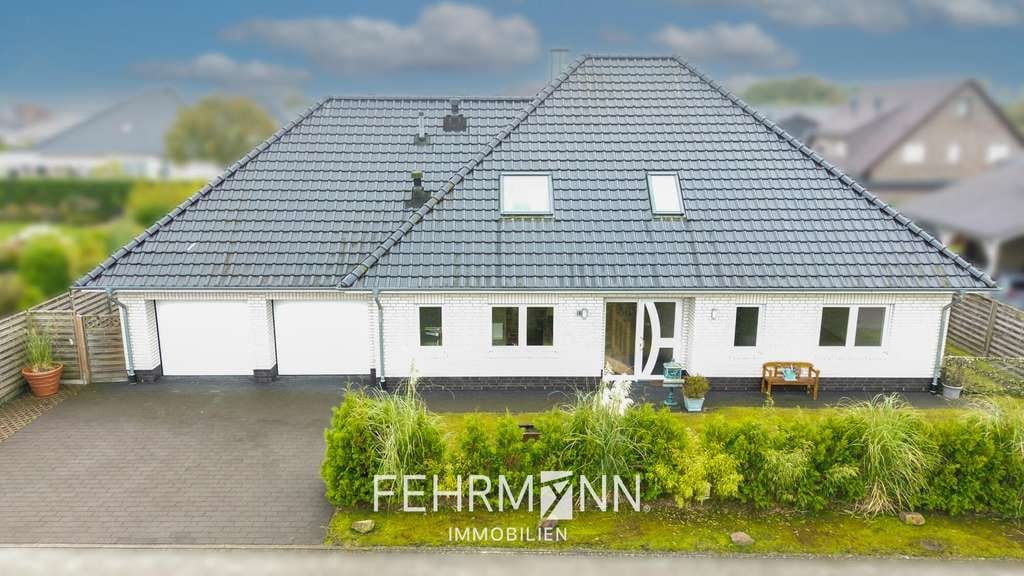 Immobilie in Sögel - Direkt Einziehen & Wohlfühlen: Stilvolles Zweifamilienhaus in ruhiger Wohngegend von Sögel zum Kauf - Bild 1