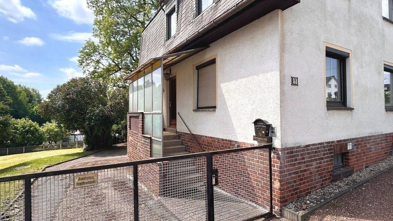 Immobilie in Stollberg/Erzgebirge - Familienhaus mit viel Platz für Hobbies! - Bild 4