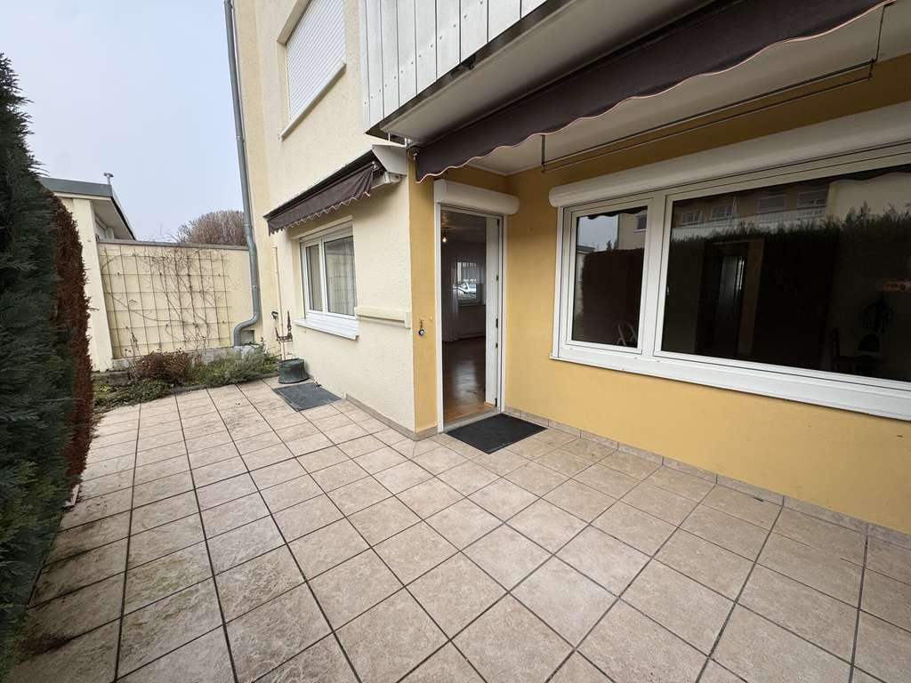 Immobilie in Friedrichshafen - 3-Zimmer-EG-Wohnung mit eigenem Eingang, West-Terrasse & Stellplatz - Bild 0