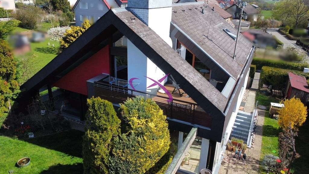 Immobilie in Neustetten - Wohnhaus mit besonderer Ausstrahlung, gepflegtem Garten + Wellnessbereich+Doppelcvarport - Bild 1