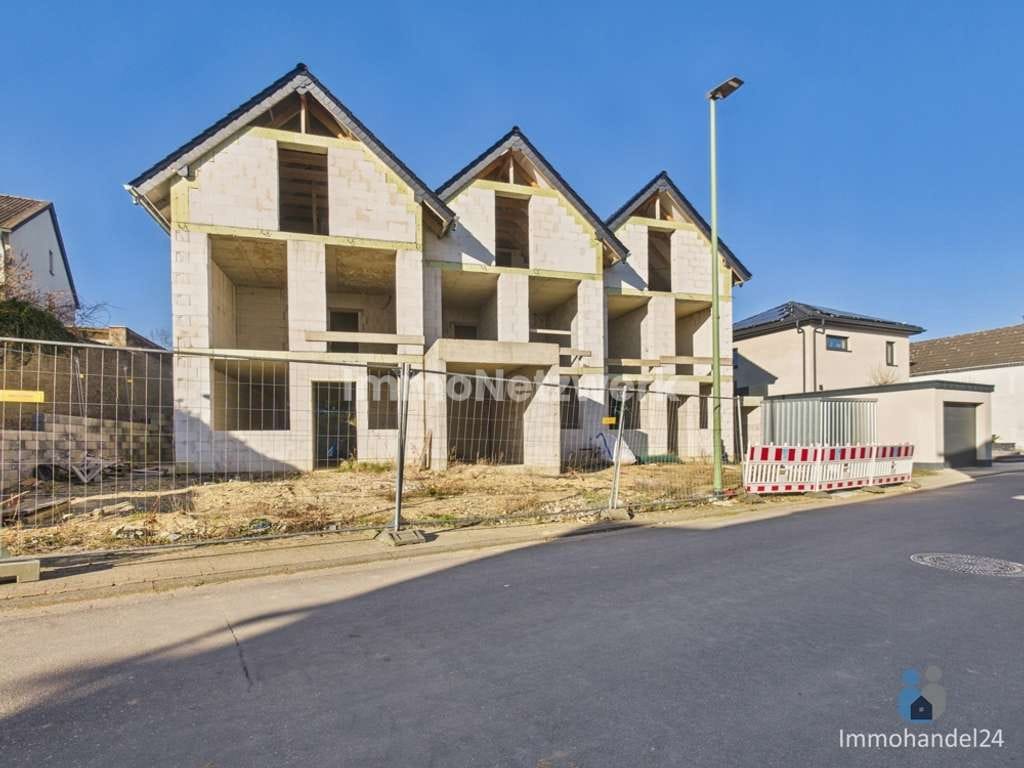 Immobilie in Vettweiß - NEU***Rohbau Einfamilienhaus mit Garage & Wärmepumpe in schöner Wohnlage von Vettweiss**NEU - Bild 3