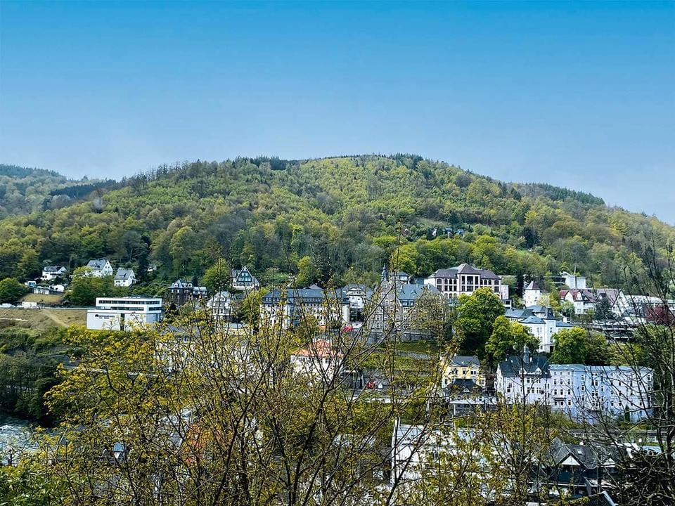 Immobilie in Altena - Fachwerkhaus mit weitläufigem Blick über Altena - Bild 0