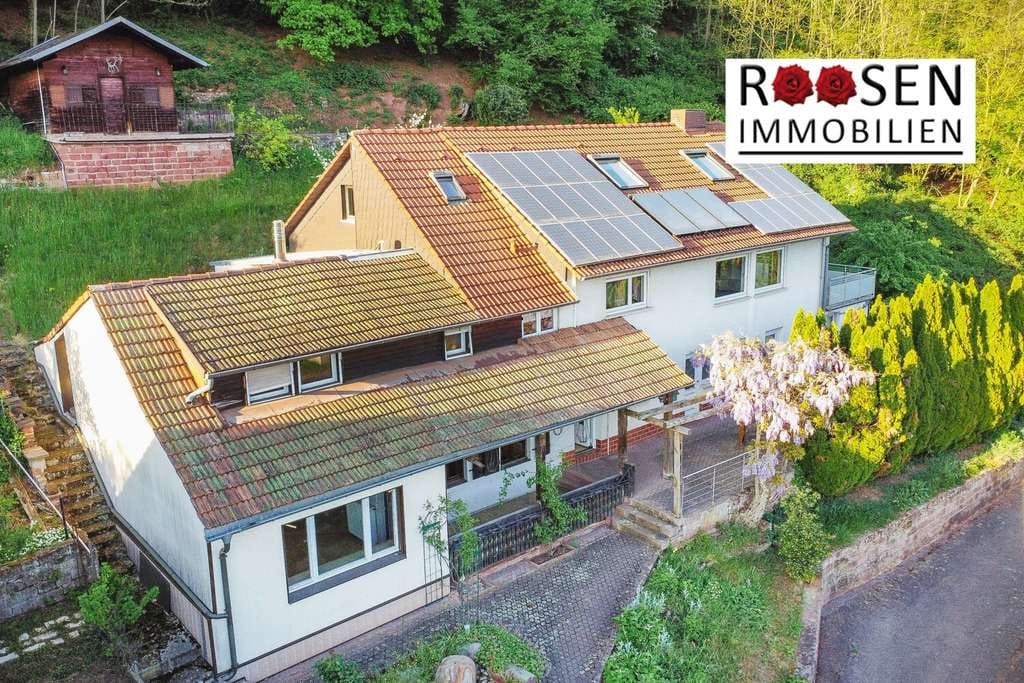 Immobilie in Annweiler am Trifels - Annweiler - zentral gelegenes Mehrgenerationenhaus mit traumhaften Ausblick - Bild 0