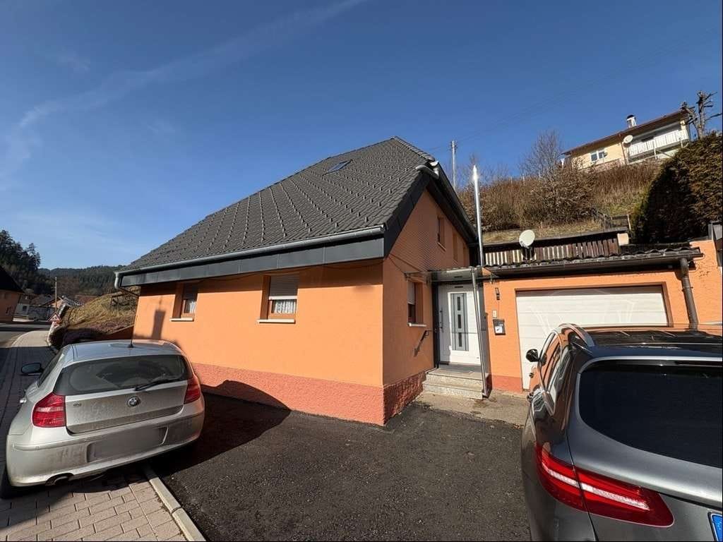 Immobilie in Vöhrenbach - Gemütliches Einfamilienhaus mit Garage - Bild 2